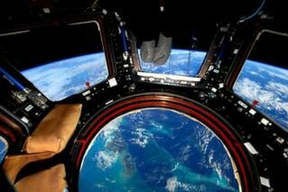 Utsikt från ISS: ett par sockor och Bahamas. Foto: Nasa