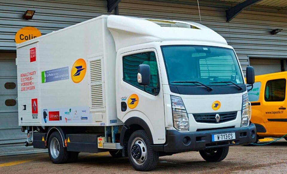 Bränslecellen kan som mest leverera 20 kW till drivlinan, och spillvärmen används för att värma förarhytten. Foto: JP Glatigny /Renault Trucks Bränslecellen kan som mest leverera 20 kW till drivlinan, och spillvärmen används för att värma förarhytten. Foto: JP Glatigny /Renault Trucks