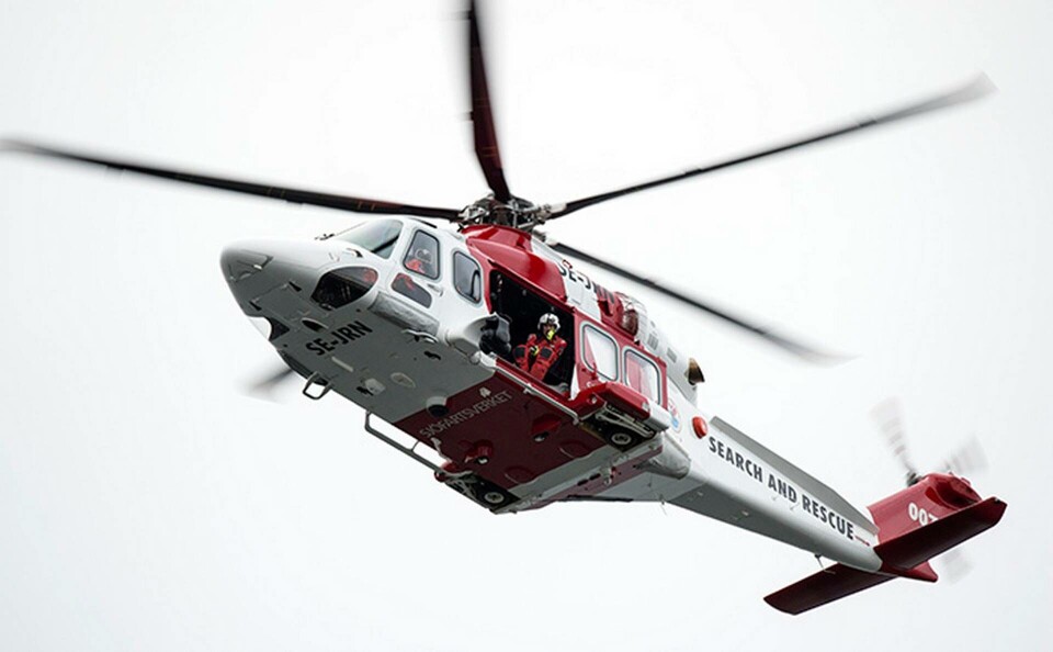 Arkivbild från när Sjöfartsverkets räddningshelikopter Lifeguard 007 ( AW 139 SE-JRN ) söker över sjön Glan utanför Norrköping. Foto: Johan Nilsson / TT Arkivbild från när Sjöfartsverkets räddningshelikopter Lifeguard 007 ( AW 139 SE-JRN ) söker över sjön Glan utanför Norrköping. Foto: Johan Nilsson / TT