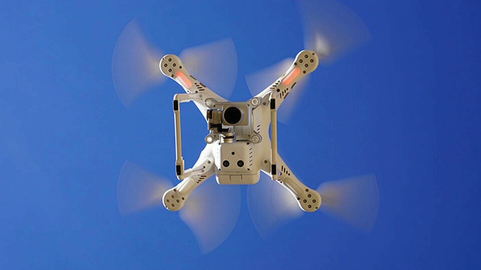 Roslagskommunen ska testa flyga ut hjärtstartare med drönare. Foto: Pixabay