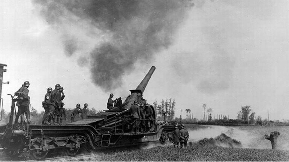 Tysk 17 cm järnvägskanon. Bara under 1916 tillverkade tyska fabriker 36 miljoner granater. Men de kom aldrig i kapp de allierade. Bara engelskt artileri avfyrade 170 miljoner granater under kriget. Foto: IBL/ Mary Evans