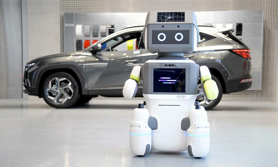 Roboten säger även till personer som dyker upp utan munskydd. Foto: Hyundai Roboten säger även till personer som dyker upp utan munskydd. Foto: Hyundai