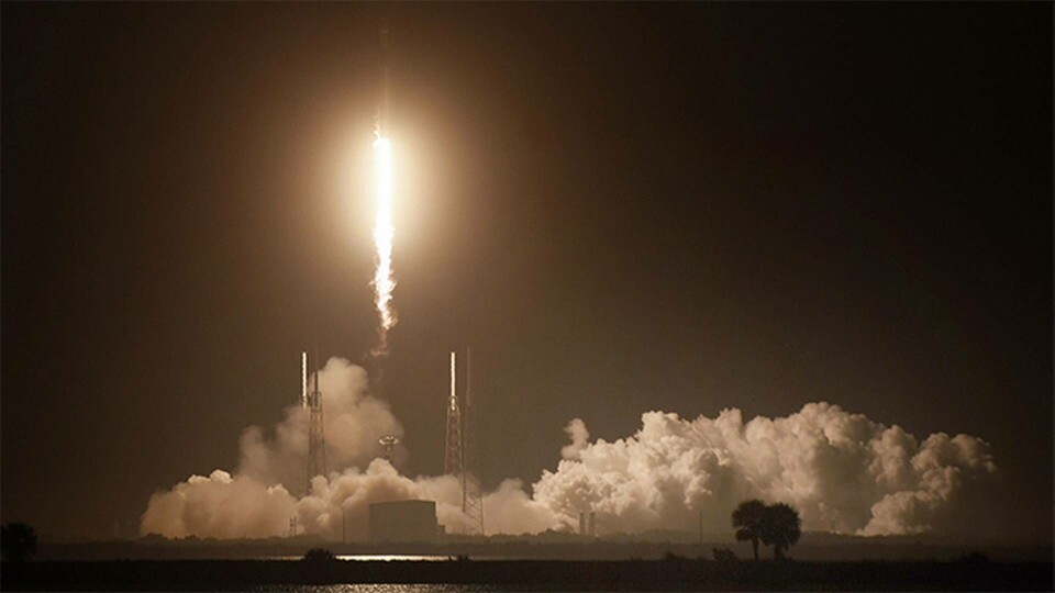 Spacex FAlcon 9 lyfter med kommunikationssatelliten JCAT 18/Kacific 1 från Cape Canaveral. Foto: Paul Hennessy/TT Spacex FAlcon 9 lyfter med kommunikationssatelliten JCAT 18/Kacific 1 från Cape Canaveral. Foto: Paul Hennessy/TT