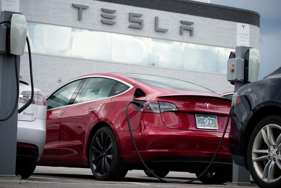 Tessla Model 3. Snart dags för självkörande bilar i Europa? Foto: David Zalubowski/AP/TT Tessla Model 3. Snart dags för självkörande bilar i Europa? Foto: David Zalubowski/AP/TT