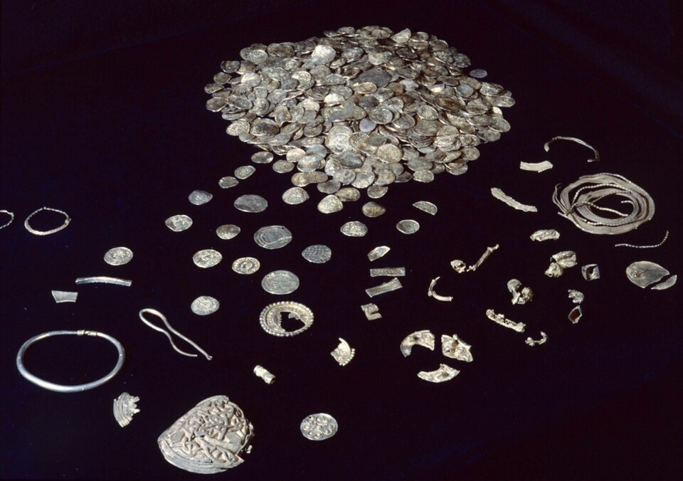 Everlövsskatten – vikingamynt hittade i en chiffonjé under 1980-talet. Arkivbild. Foto: Historiska museet vid Lunds universitet Everlövsskatten – vikingamynt hittade i en chiffonjé under 1980-talet. Arkivbild. Foto: Historiska museet vid Lunds universitet