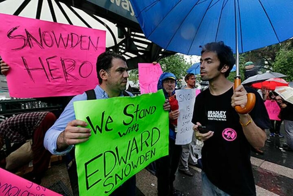 Demonstranter som stöder Edward Snowden, i Union Square Park, i New York. Foto: AP Photo/Richard Drew/Scanpix