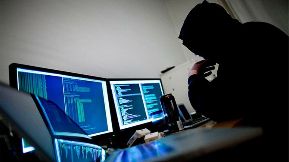 Såväl det nya datorviruset Nyetya som Wannacry utnyttjar ett verktyg kallat Eternal blue, som av experter anses ha utvecklats av USA:s underrättelseorgan NSA. Foto: TT Såväl det nya datorviruset Nyetya som Wannacry utnyttjar ett verktyg kallat Eternal blue, som av experter anses ha utvecklats av USA:s underrättelseorgan NSA. Foto: TT