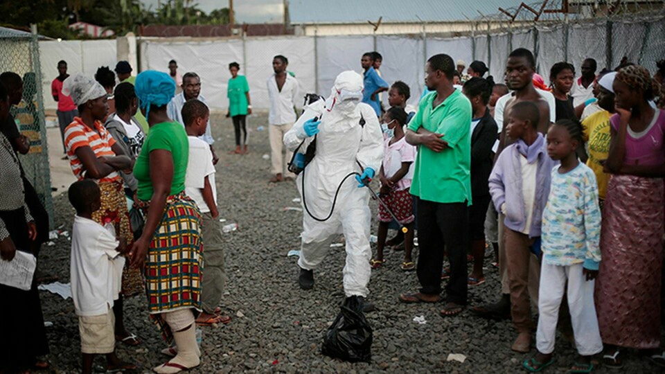 Bild från Ebola-utbrottet 2014 i Monrovia, Liberia. Foto: AP Photo / Jerome Delay / TT