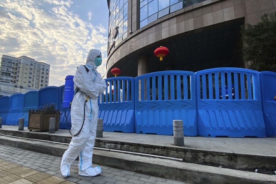 Ett WHO-team befann sig i kinesiska Wuhan några veckor under januari och februari för att spåra coronavirusets ursprung. Arkivbild.
Foto: Ng Han Guan/AP/TT Ett WHO-team befann sig i kinesiska Wuhan några veckor under januari och februari för att spåra coronavirusets ursprung. Arkivbild.
Foto: Ng Han Guan/AP/TT
