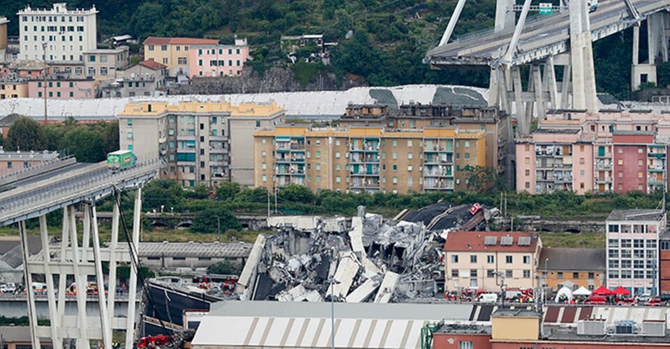 Morandi-bron i Genua, Italien. Foto: AP Photo/Antonio Calanni/TT Morandi-bron i Genua, Italien. Foto: AP Photo/Antonio Calanni/TT