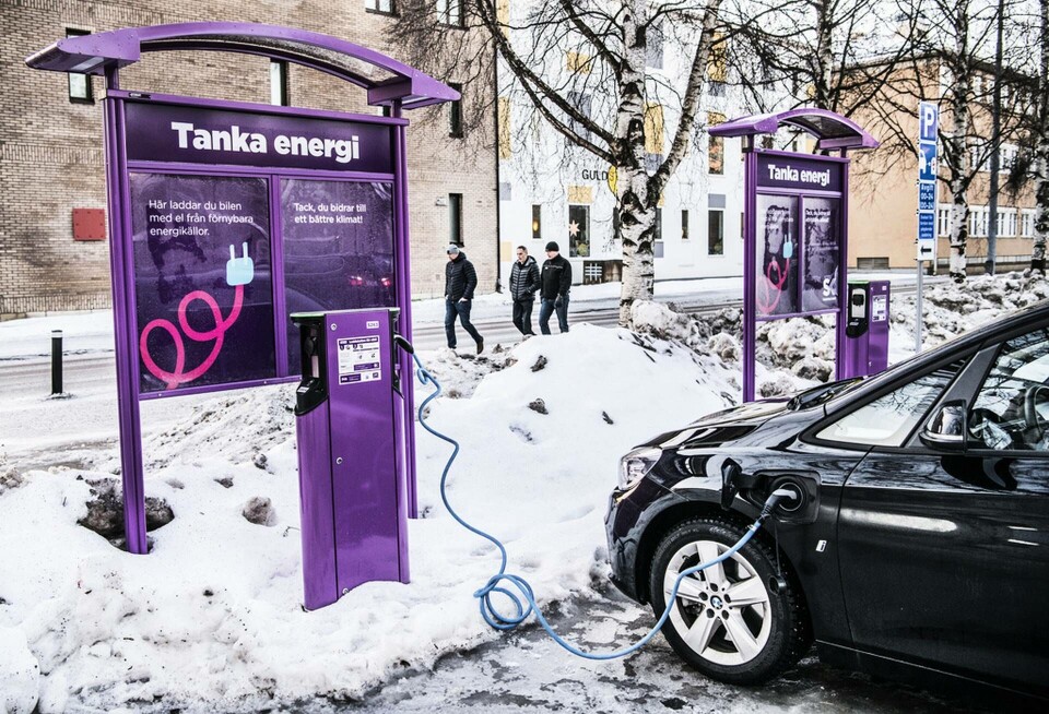Utbetalningarna av klimatbonusar återupptas och alla kommer att få sin bonuspengar före jul lovar Transportstyrelsen. Arkivbild. Foto: Tomas Oneborg/SvD/TT Utbetalningarna av klimatbonusar återupptas och alla kommer att få sin bonuspengar före jul lovar Transportstyrelsen. Arkivbild. Foto: Tomas Oneborg/SvD/TT