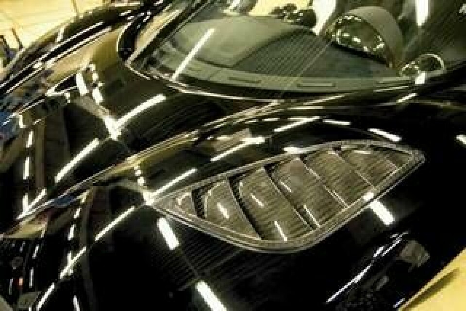 Koenigsegg arbetar tillsammans med beställarna för att anpassa bilarna till deras önskemål. Luftintaget har t ex modifierats på denna bil. Foto: Pontus Tideman