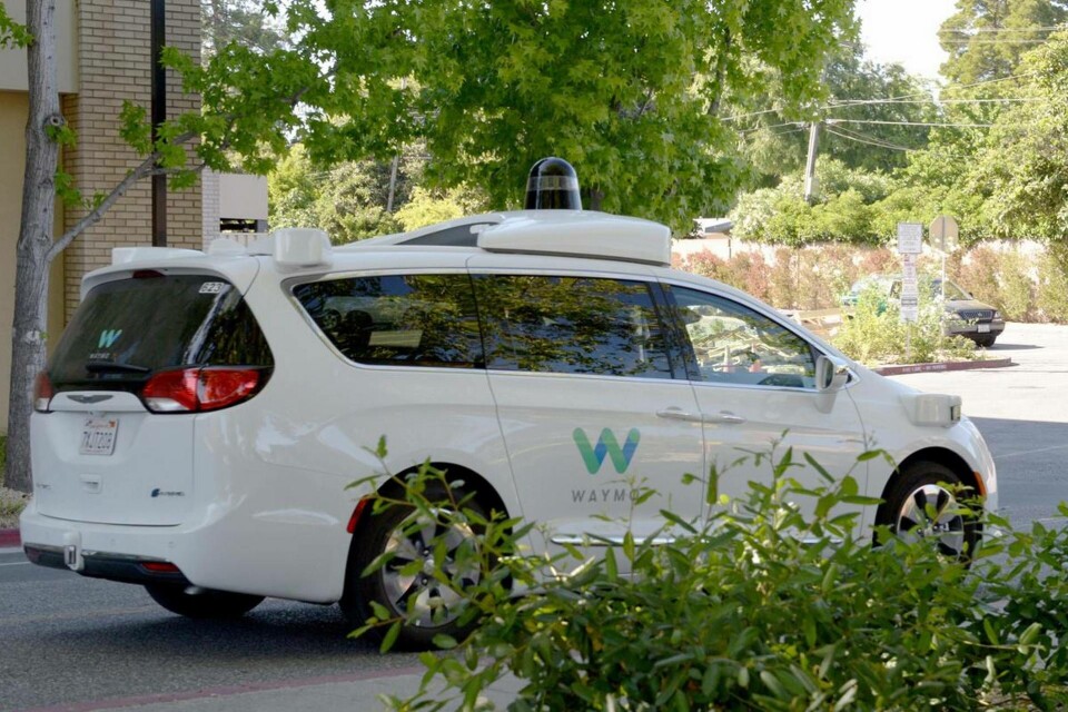 En specialutrustad Chrysler Pacifika som används av Waymo. Foto: Dpa picture alliance / Alamy /IBL En specialutrustad Chrysler Pacifika som används av Waymo. Foto: Dpa picture alliance / Alamy /IBL