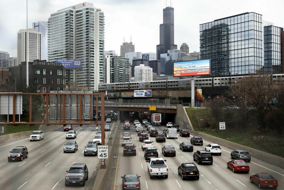 Trafik vid infarten till Chicago. Foto: Shafkat Anowar/AP/TT