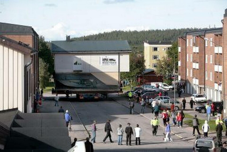 Trångt på Köpmangatan när första huset ska igenom.Foto: NSD. Trångt på Köpmangatan när första huset ska igenom.Foto: NSD.