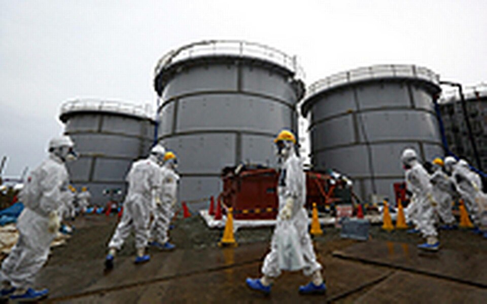 Ny radioaktiv läcka har upptäckts i Fukushima. Bilden är från ett tidigare tillfälle. Foto: TT Ny radioaktiv läcka har upptäckts i Fukushima. Bilden är från ett tidigare tillfälle. Foto: TT