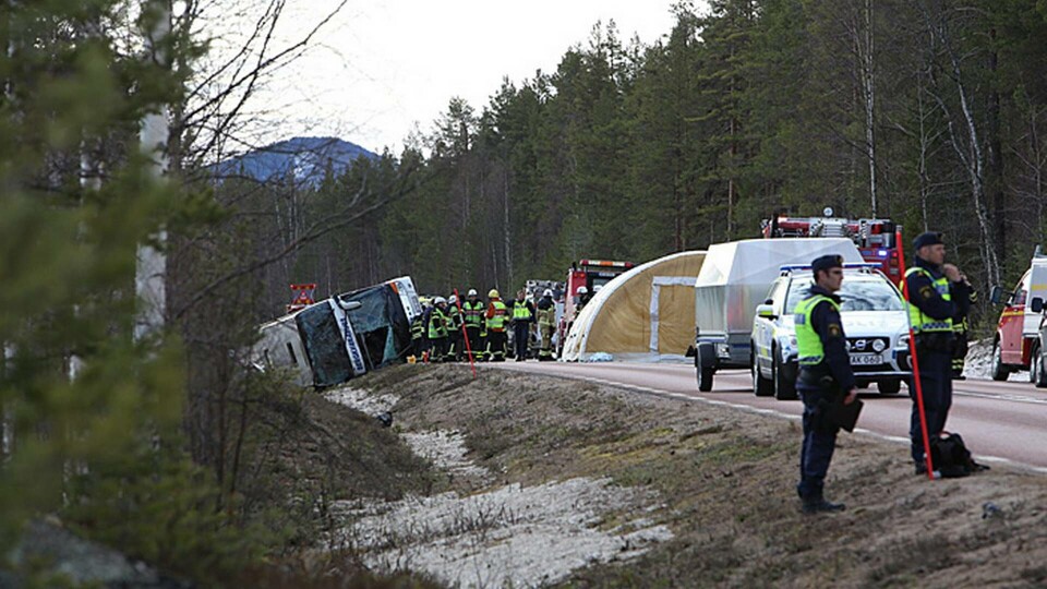 Bussolyckan utanför Sveg där tre barn omkom och över 20 skadades. Foto: Morgan Grip/Aftonbladet/IBL Bildbyrå Bussolyckan utanför Sveg där tre barn omkom och över 20 skadades. Foto: Morgan Grip/Aftonbladet/IBL Bildbyrå