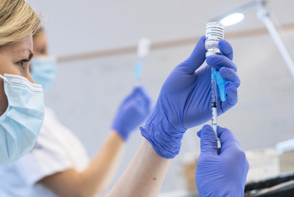 Astra Zenecas vaccin stoppas tillfälligt i Sverige. Arkivbild. Foto: Johan Nilsson/TT Astra Zenecas vaccin stoppas tillfälligt i Sverige. Arkivbild. Foto: Johan Nilsson/TT