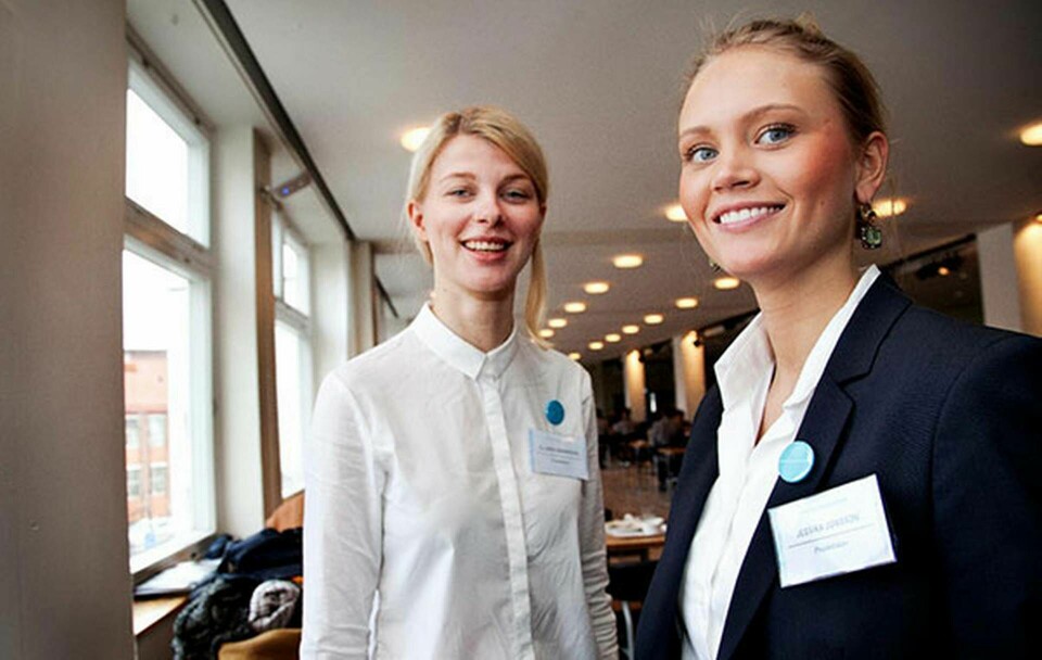 Jämställdhet leder till rättvisa och bättre resultat, anser blivande ingenjörerna Ellinor Håkansson (t v) och Jessika Jonsson som är projektledare för KTH:s Jämställdhetsvecka.