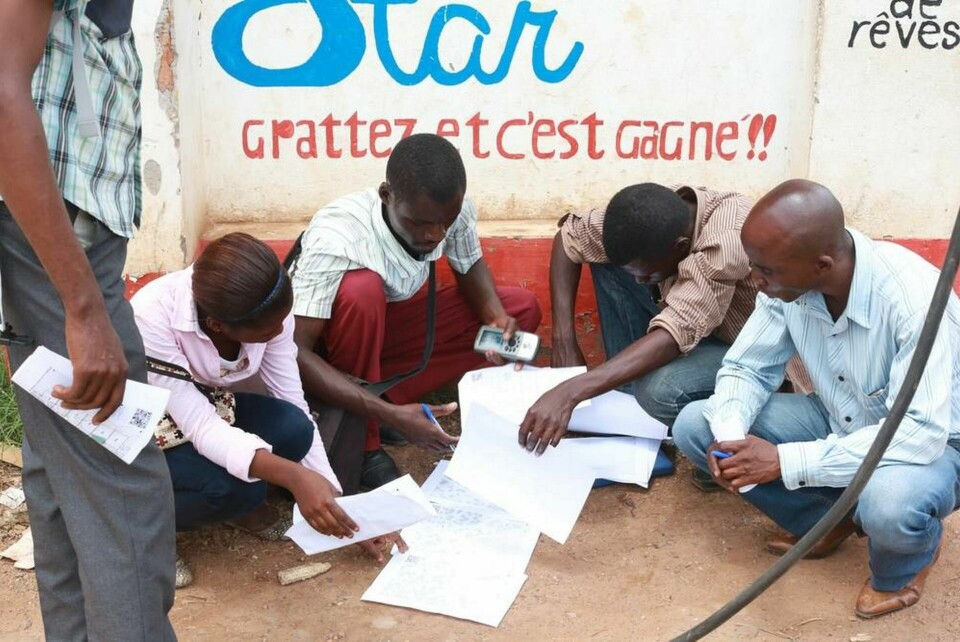Volontärer från University of Lubumbashi i Kongo-Kinshasa kartlägger staden. Foto: Läkare Utan Gränser