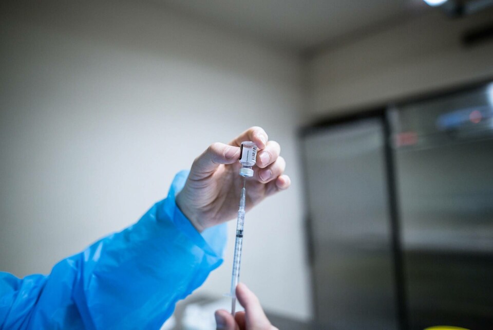Vanliga frågor (och svar) om vaccin mot covid-19. Foto: Sadak Souici Vanliga frågor (och svar) om vaccin mot covid-19. Foto: Sadak Souici