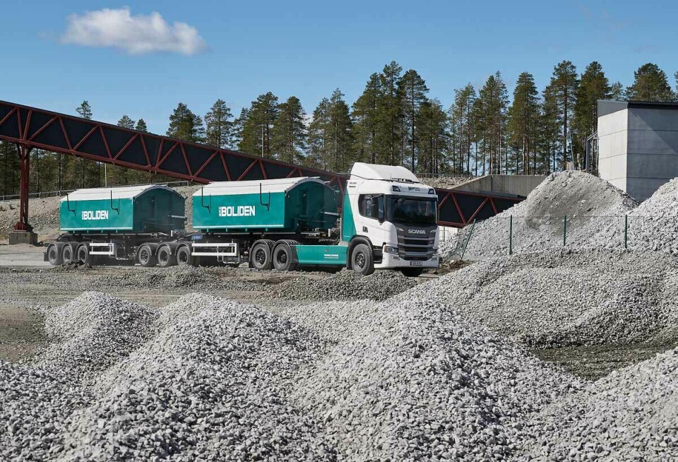 Den eldrivna lastbilen  kör malm från Renströmsgruvan till anrikningsverket i Boliden. Foto: Boliden
