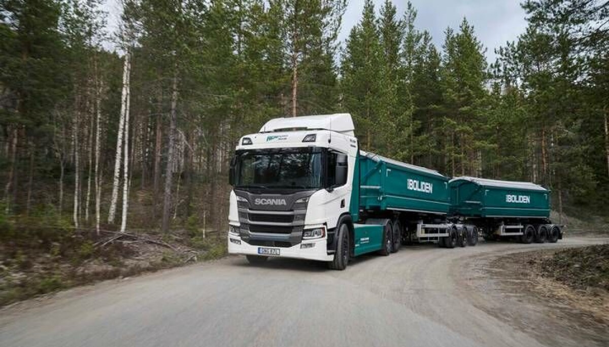 Världens tyngsta el-lastbil rullar i Västerbotten