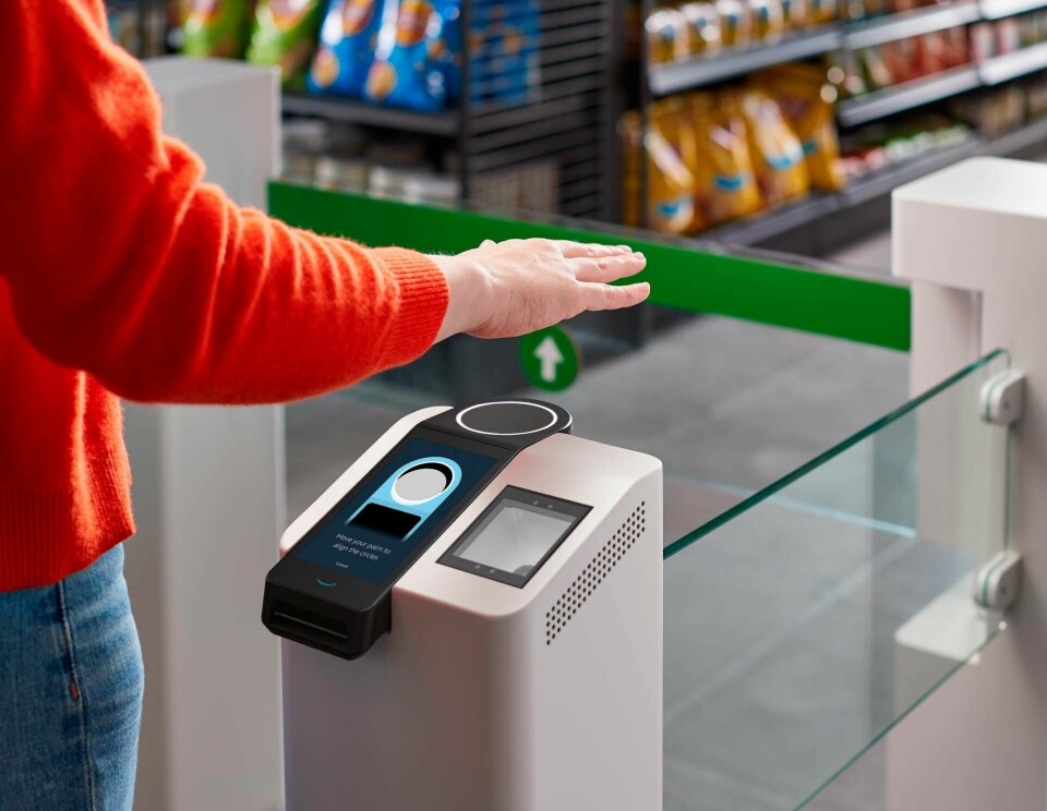 Amazon har precis börjat testa en ny teknik för betalning via inskanning av handflator i två butiker i Seattle, USA Foto: Amazon/AP