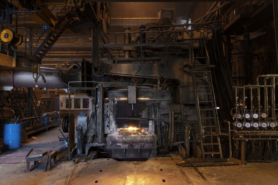 Elektriska ljusbågsugnar kommer att behövas för att smälta järnsvampen. Så här ser metallforskningsinstitutet Swerims ljusbågsugn ut i Luleå. Foto: Tomas Bergman Elektriska ljusbågsugnar kommer att behövas för att smälta järnsvampen. Så här ser metallforskningsinstitutet Swerims ljusbågsugn ut i Luleå. Foto: Tomas Bergman
