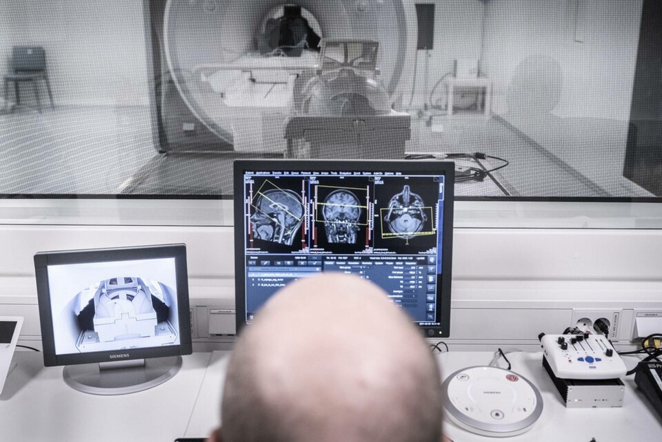 Forskare har tittat på hur hjärnan hos personer med låg och hög utbildning åldras. Resultatet visar att det inte är någon skillnad. Arkivbild. Foto: Magnus Hjalmarson Neideman/SvD/TT Forskare har tittat på hur hjärnan hos personer med låg och hög utbildning åldras. Resultatet visar att det inte är någon skillnad. Arkivbild. Foto: Magnus Hjalmarson Neideman/SvD/TT