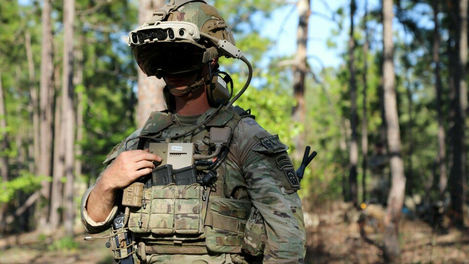 Amerikansk militär har testat stridsmodifierade ar-glasögon från Microsoft sedan en tid tillbaka. Foto: Courtney Bacon, U.S. Army