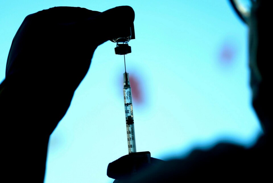 Joe Bidens regering vill satsa miljarder dollar på att öka vaccintillverkningen i USA. Foto: Nam Y. Huh/AP/TT Joe Bidens regering vill satsa miljarder dollar på att öka vaccintillverkningen i USA. Foto: Nam Y. Huh/AP/TT