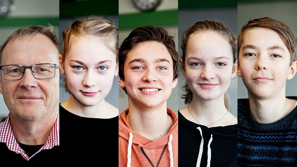 Bernt Söderlund, SO lärare och elverna Moa Palm, Filip Holm, Vilma Percivall-Ek och Otto Marcks. Foto: Jörgen Appelgren Bernt Söderlund, SO lärare och elverna Moa Palm, Filip Holm, Vilma Percivall-Ek och Otto Marcks. Foto: Jörgen Appelgren