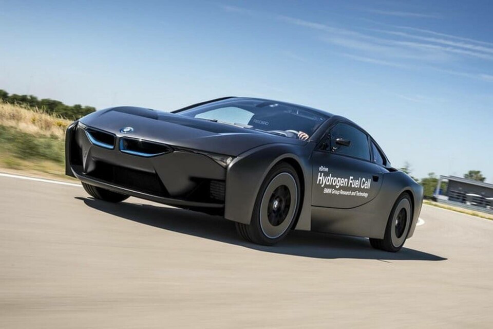 Ett koncept på bränslecell baserat på hybriden I8. Foto: Press Ett koncept på bränslecell baserat på hybriden I8. Foto: Press