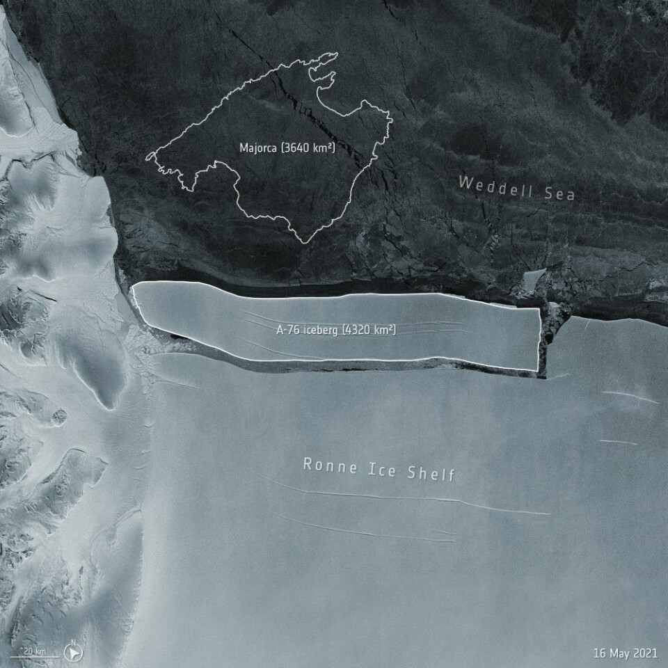 Här syns isberget A-76 när det bryts loss från shelf-isen Ronne. Foto: ESA Här syns isberget A-76 när det bryts loss från shelf-isen Ronne. Foto: ESA