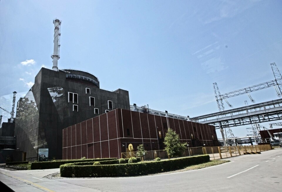 Kärnkraftverket i Zaporizjzja ska ha utsatts för ny beskjutning sent i lördags. Arkivbild. Foto: Olexander Prokopenko/AP/TT Kärnkraftverket i Zaporizjzja ska ha utsatts för ny beskjutning sent i lördags. Arkivbild. Foto: Olexander Prokopenko/AP/TT